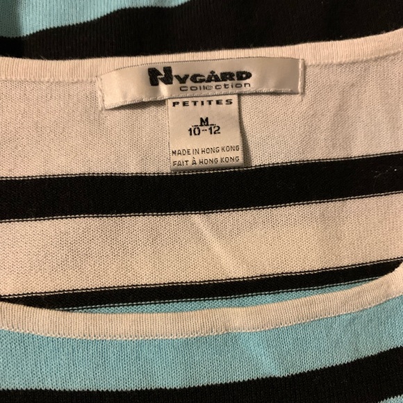 Petite sweater top.. - Picture 3 of 4